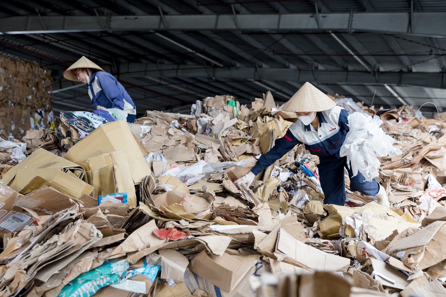 Hồi sinh thứ bỏ đi: Chuyện về &ldquo;c&ocirc; g&aacute;i n&ocirc;ng th&ocirc;n&rdquo; Miza v&agrave; h&agrave;nh tr&igrave;nh 15 năm bền bỉ- Ảnh 1.