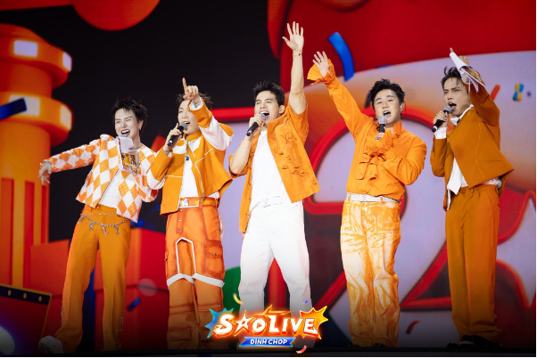 Trúc Nhân, Trung Quân và dàn sao khuấy đảo đại tiệc sinh nhật 10 năm Shopee Sao Live Đỉnh Chóp 12.12 bùng nổ - Ảnh 4. Trúc Nhân, Trung Quân và dàn sao khuấy đảo đại tiệc sinh nhật 10 năm Shopee Sao Live Đỉnh Chóp 12.12 bùng nổ - Ảnh 4.