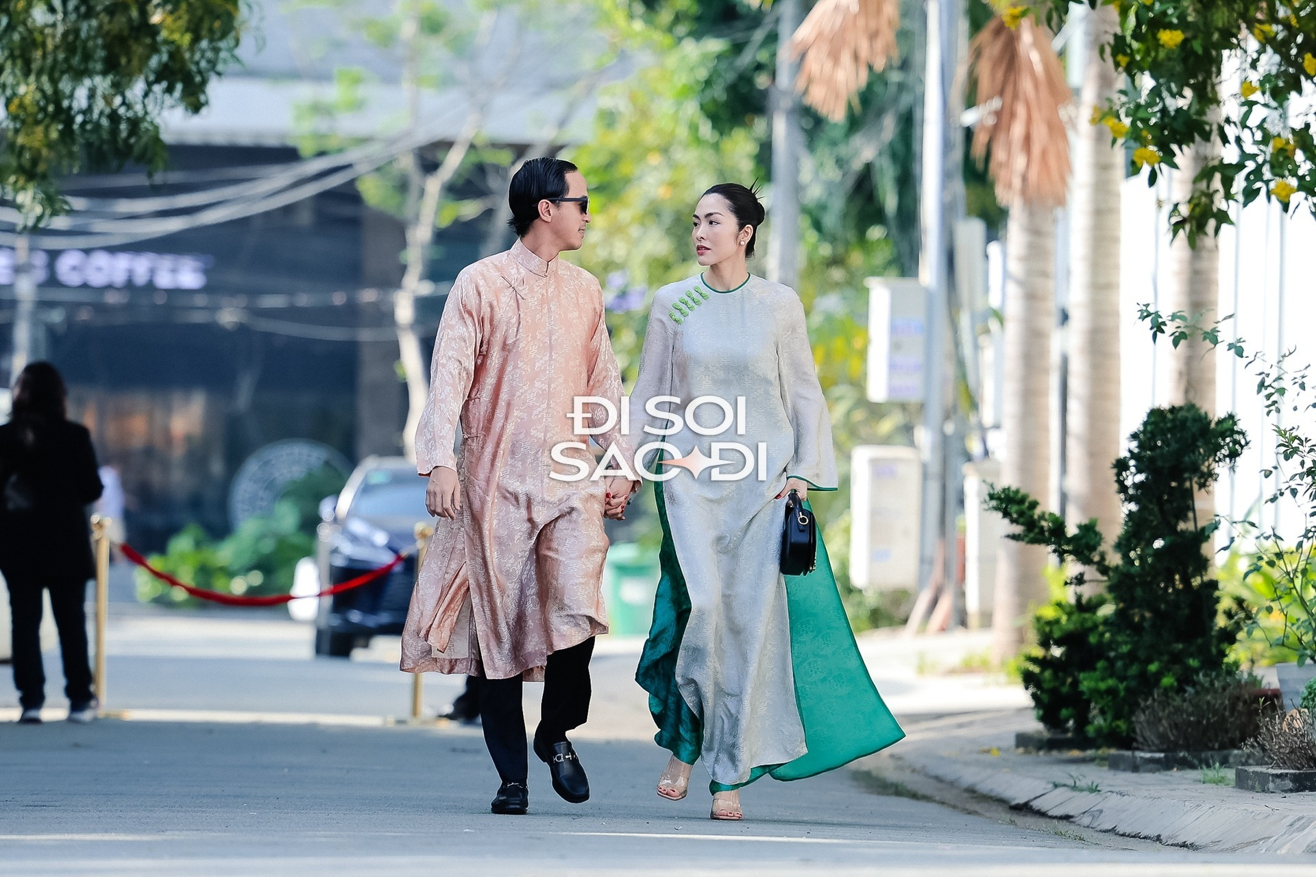 H&agrave; Tăng lại tạo trend &aacute;o d&agrave;i Tết: Local brand đồng loạt ra mắt c&aacute;c thiết kế, t&ocirc;n trọn kh&iacute; chất phụ nữ tuổi 35+- Ảnh 4.