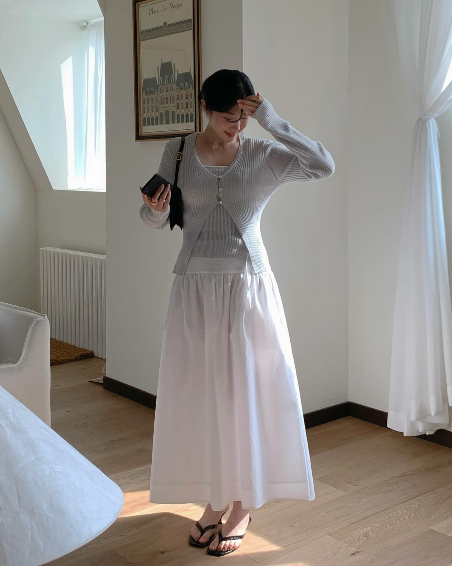 Chân váy sáng màu kết hợp 5 mẫu áo thời thượng không thể bỏ qua - Ảnh 9. Chân váy sáng màu kết hợp 5 mẫu áo thời thượng không thể bỏ qua - Ảnh 9.