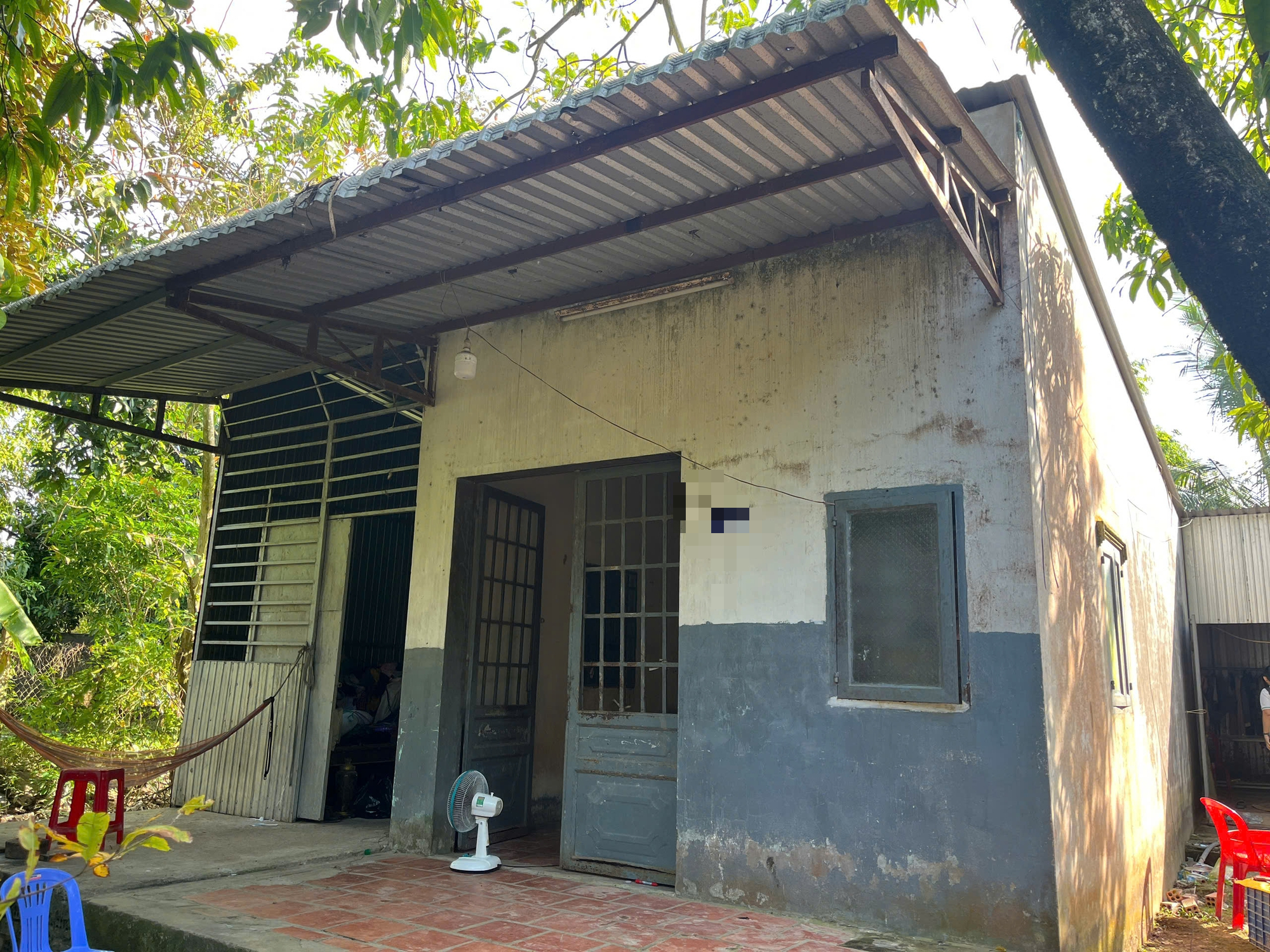 Ho&agrave;n cảnh nam sinh lớp 12 bị nghi bắt c&oacute;c đưa qua Campuchia đang g&acirc;y x&ocirc;n xao - Ảnh 1.