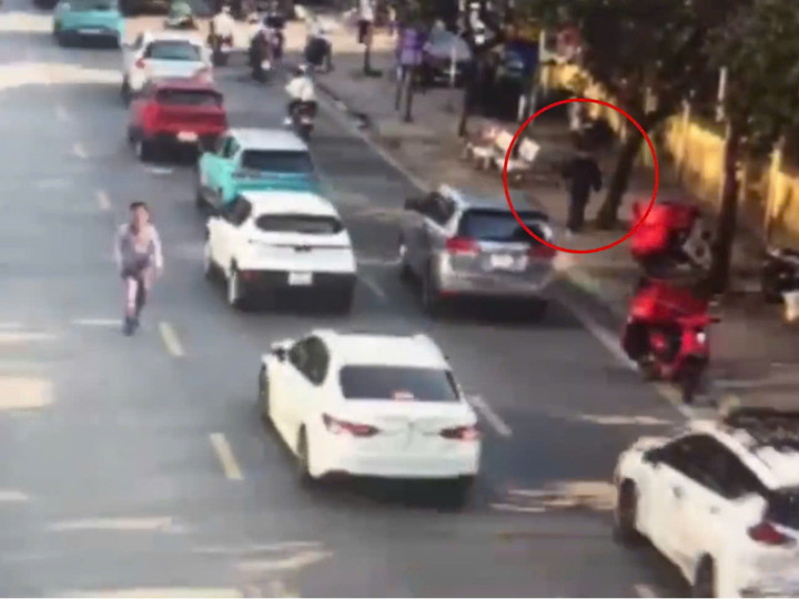 Camera AI truy vết t&igrave;m cụ &ocirc;ng đi lạc ở H&agrave; Nội- Ảnh 2.