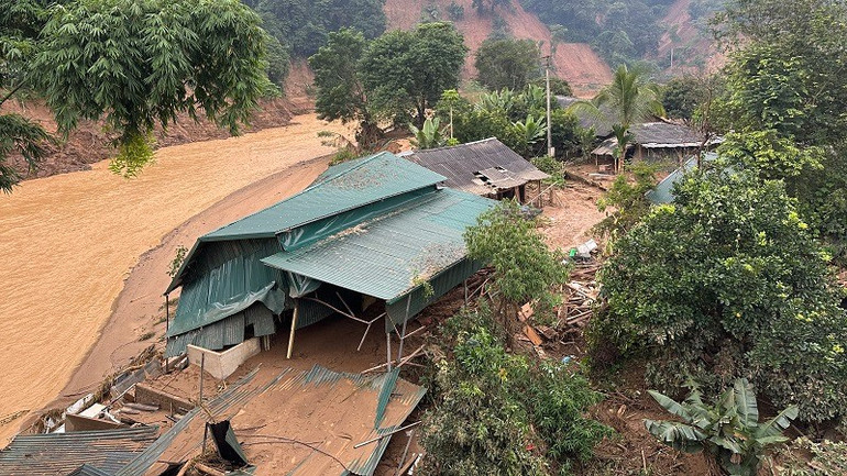 Bức tranh thi&ecirc;n tai khốc liệt năm 2025 qua những con số kỷ lục chưa từng ghi nhận: 419 người chết, cuốn tr&ocirc;i hơn 97.000 tỷ đồng- Ảnh 6.