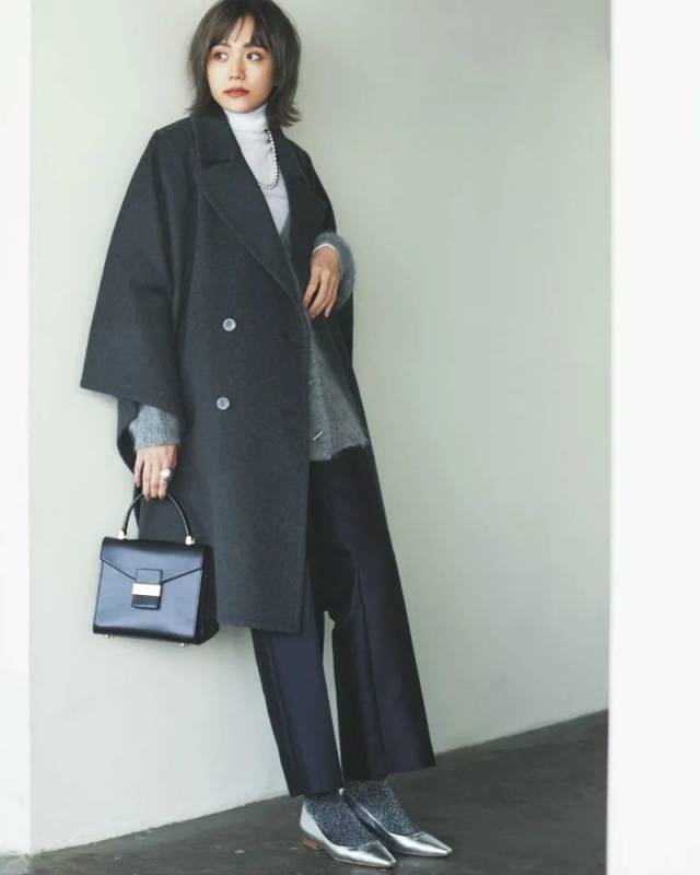 Hóa ra level sang chảnh gấp 10 lần của áo khoác đen không nằm ở giá tiền, mà giấu kín trong 2 từ khóa này!- Ảnh 7.