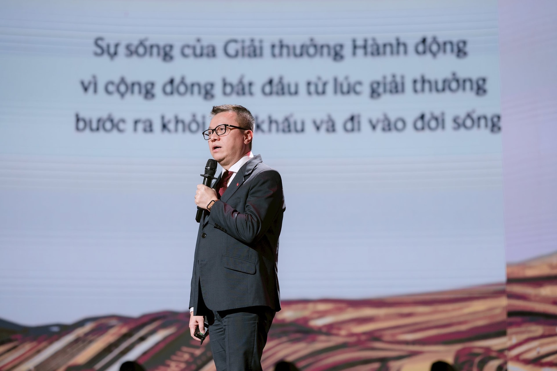 Giải thưởng H&agrave;nh động v&igrave; cộng đồng 2025: Ghi nhận những cống hiến xuất sắc trong x&atilde; hội - Ảnh 3.