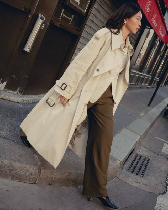 Đ&ocirc;ng n&agrave;y diện &aacute;o kho&aacute;c d&agrave;i v&agrave; quần: Phong c&aacute;ch đẳng cấp cho người phụ nữ th&agrave;nh đạt - Ảnh 5.