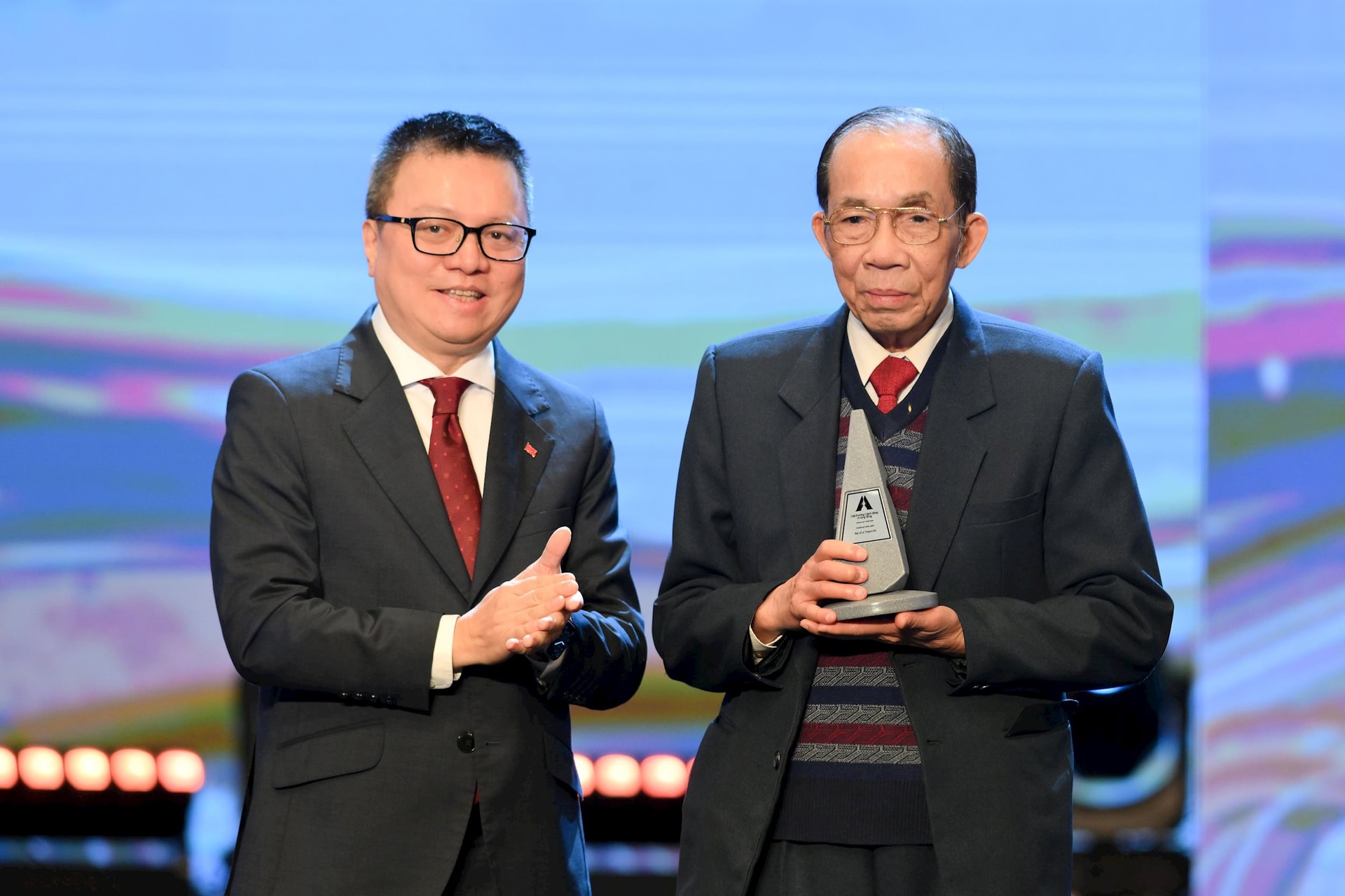 Giải thưởng H&agrave;nh động v&igrave; cộng đồng 2025: Ghi nhận những cống hiến xuất sắc trong x&atilde; hội - Ảnh 4.