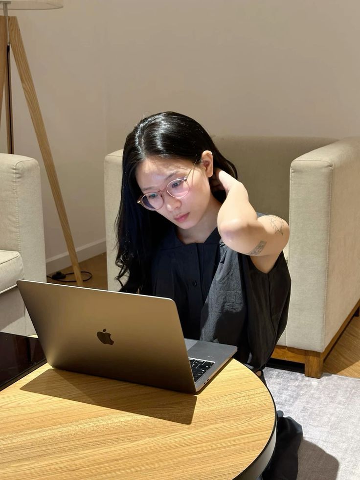 Mẹ H&agrave; Nội l&agrave;m nghề tự do: Nhờ m&ocirc; h&igrave;nh &ldquo;3&ndash;3&ndash;3&ndash;1&rdquo;, t&ocirc;i kh&ocirc;ng c&ograve;n hoang mang mỗi khi thu nhập xuống thấp - Ảnh 1.