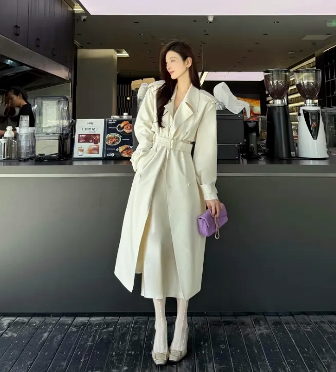 Đ&ocirc;ng n&agrave;y diện &aacute;o kho&aacute;c d&agrave;i v&agrave; quần: Phong c&aacute;ch đẳng cấp cho người phụ nữ th&agrave;nh đạt - Ảnh 10.