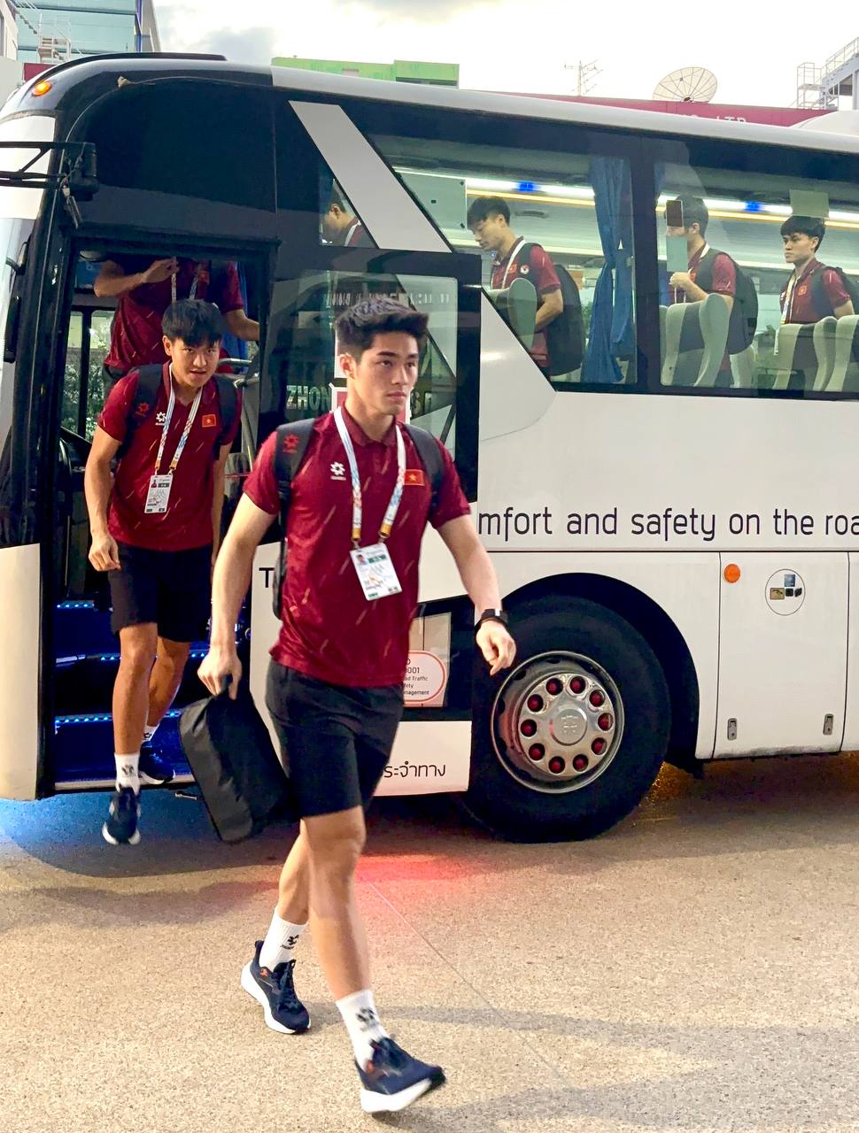 Ngược dòng Thái Lan ngoạn mục, U22 Việt Nam giành HCV SEA Games 33- Ảnh 9. Ngược dòng Thái Lan ngoạn mục, U22 Việt Nam giành HCV SEA Games 33- Ảnh 9.