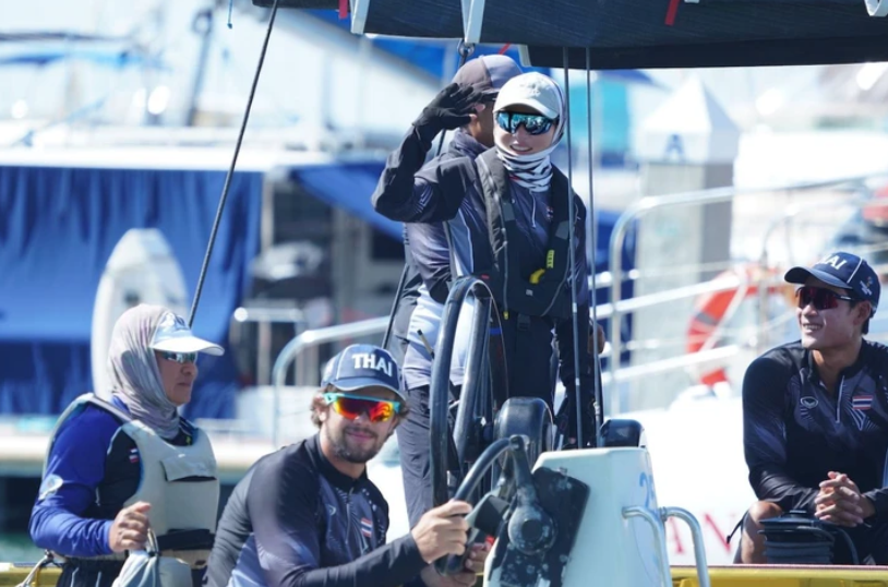 Ch&acirc;n dung Ho&agrave;ng hậu Suthida v&agrave; huy chương v&agrave;ng SEA Games 33 đầy ấn tượng - Ảnh 1.