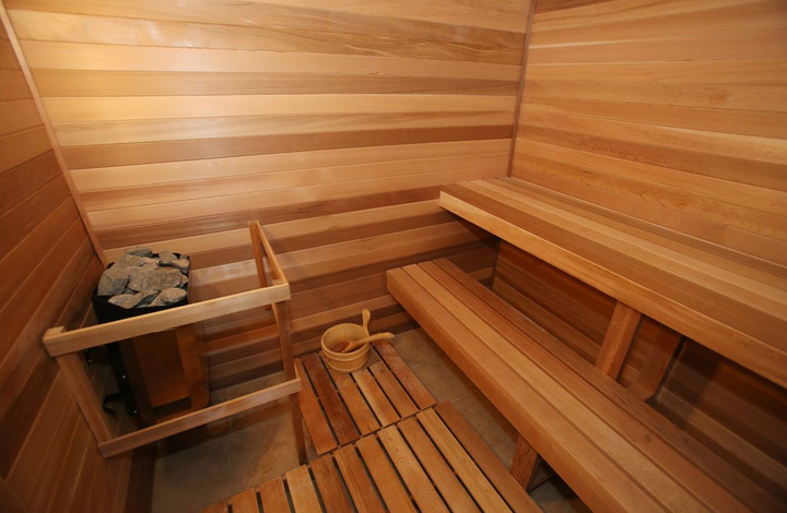 Cặp vợ chồng trẻ chết thương t&acirc;m trong ph&ograve;ng x&ocirc;ng hơi tại Tokyo - Ảnh 2.