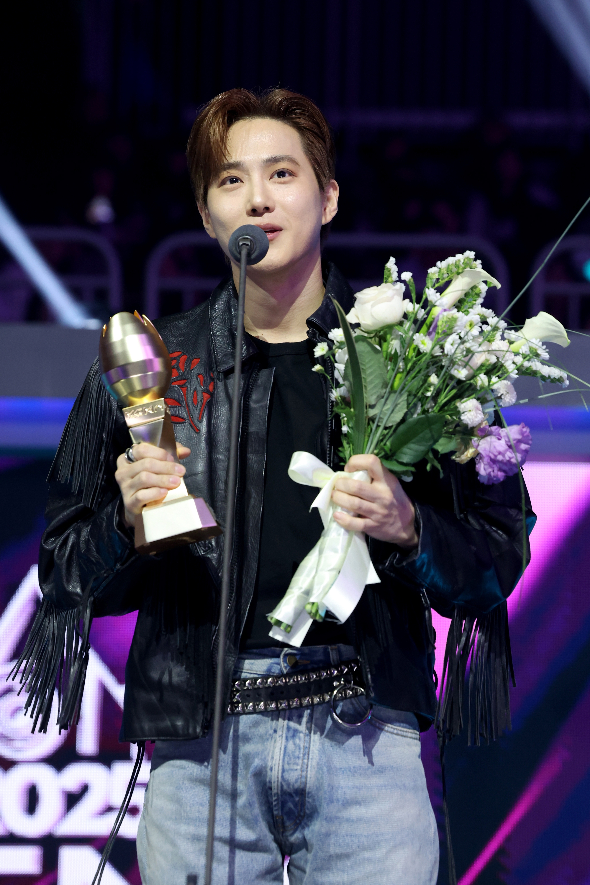 251115-suho-at-kgma-2025-d-2-documents-1-1766136395096711720522-1766158587084-17661585876491981921845.jpeg