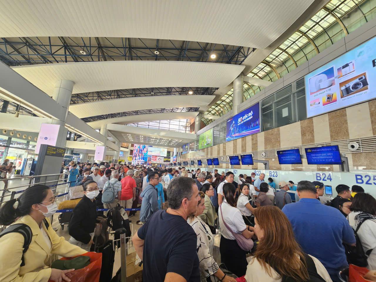 Nhu cầu tăng cao , vé máy bay Tết 2026 cạn nhanh , hãng bay tăng chuyến - Ảnh 1. Nhu cầu tăng cao , vé máy bay Tết 2026 cạn nhanh , hãng bay tăng chuyến - Ảnh 1.