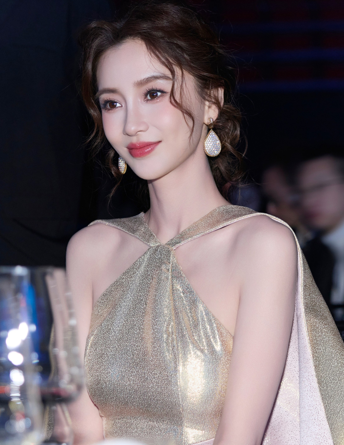 angelababy8-1766158906168-1766158907497551520123.jpg
