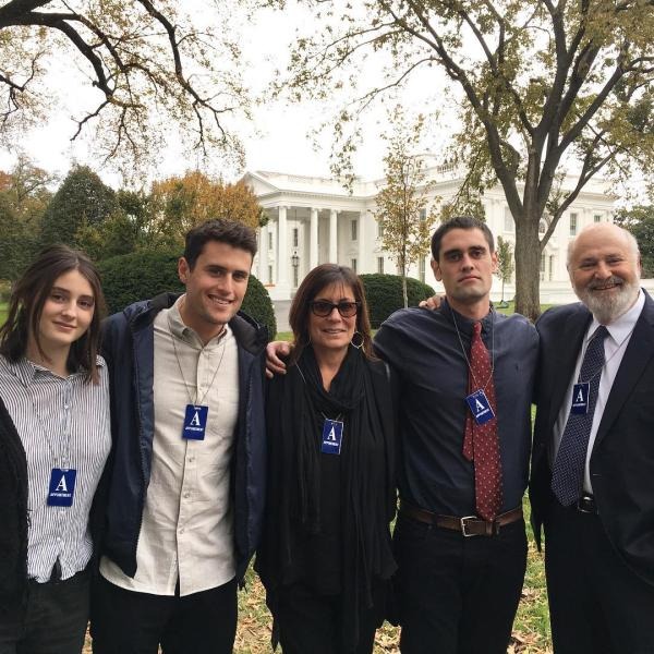 rob-reiner-michele-romy-nick-117-103141-1766113731808-17661137320961355428219.jpg