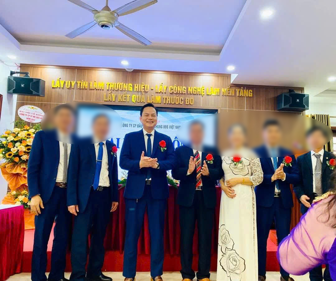 Ai từng chuyển tiền cho Tổng Giám đốc Trần Ngọc Sinh , liên hệ Cơ quan Công an ngay - Ảnh 1. Ai từng chuyển tiền cho Tổng Giám đốc Trần Ngọc Sinh , liên hệ Cơ quan Công an ngay - Ảnh 1.