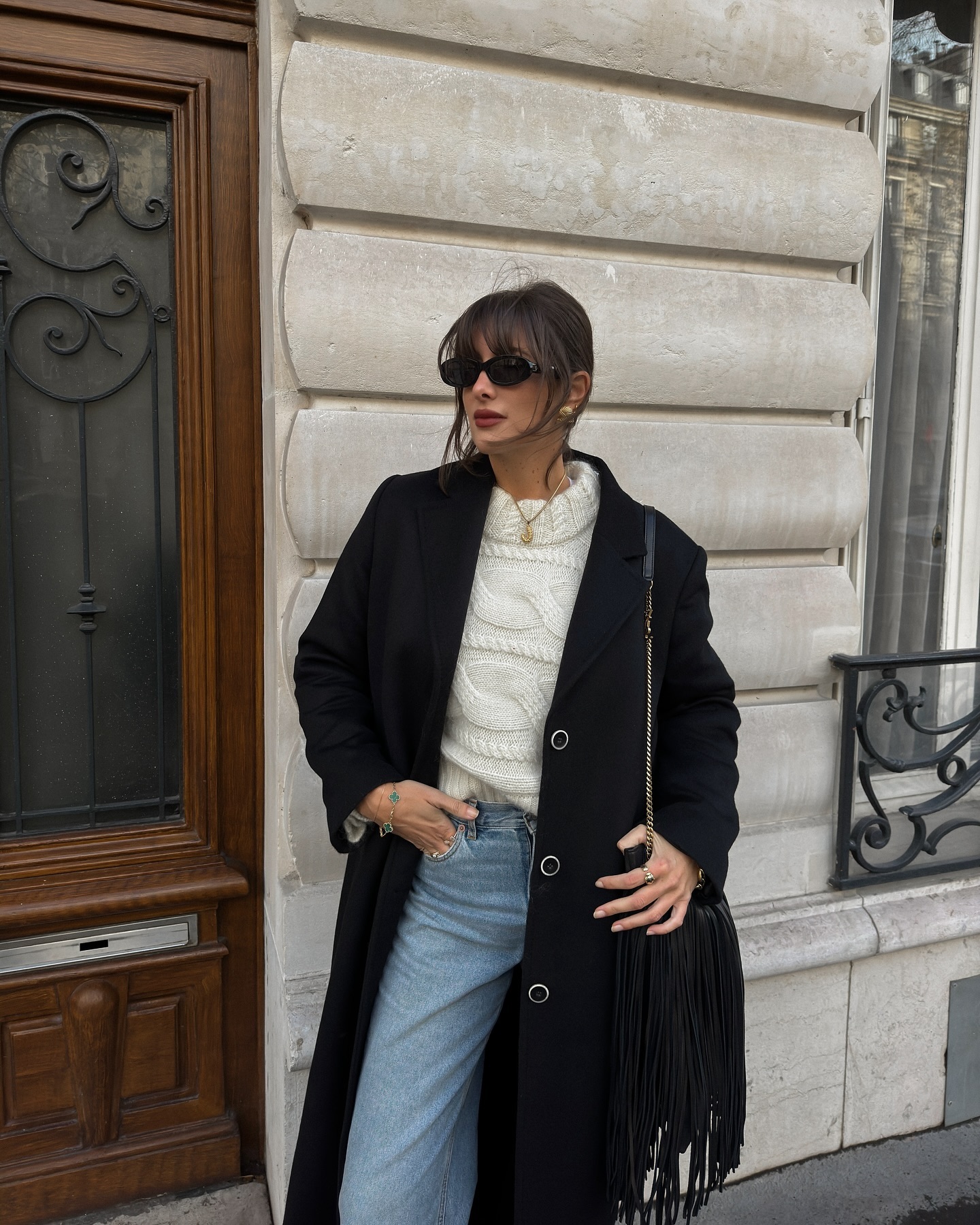 Phụ nữ Pháp diện đồ mùa đông rất sang trọng mà không cần cố, tất cả là nhờ 4 kiểu áo khoác basic - Ảnh 5. Phụ nữ Pháp diện đồ mùa đông rất sang trọng mà không cần cố, tất cả là nhờ 4 kiểu áo khoác basic - Ảnh 5.