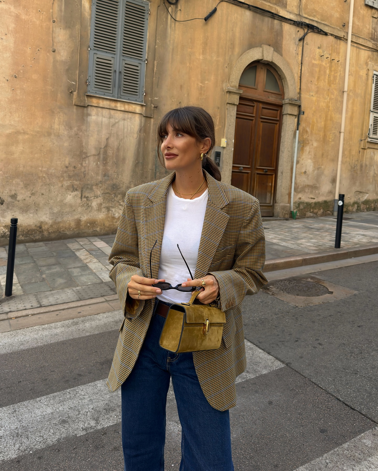 Phụ nữ Pháp diện đồ mùa đông rất sang trọng mà không cần cố, tất cả là nhờ 4 kiểu áo khoác basic - Ảnh 2. Phụ nữ Pháp diện đồ mùa đông rất sang trọng mà không cần cố, tất cả là nhờ 4 kiểu áo khoác basic - Ảnh 2.