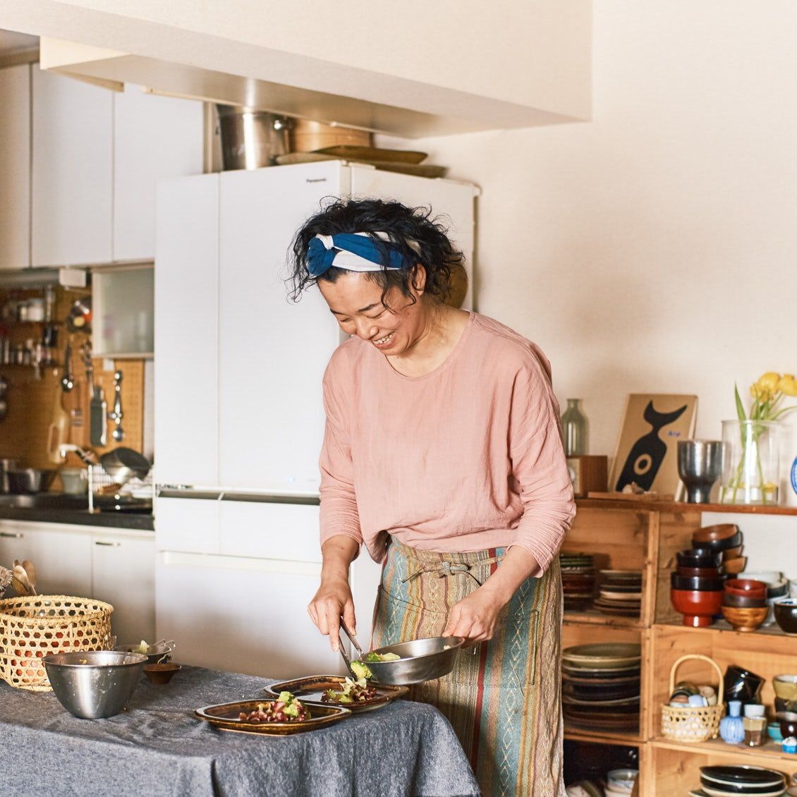 3 thói quen tưởng vô hại nhưng đang đốt tiền của phụ nữ trung niên - mỗi tháng bay mất 20% thu nhập - Ảnh 3.