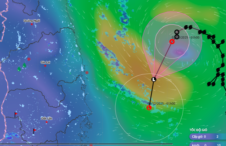 Áp thấp nhiệt đới tại biển Đông gây mưa lớn cho miền Trung - Ảnh 1. Áp thấp nhiệt đới tại biển Đông gây mưa lớn cho miền Trung - Ảnh 1.