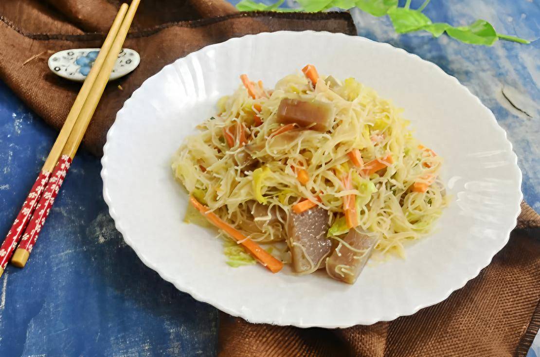 Nếu lười nấu nướng, chỉ cần 15 phút là xong món ăn mùi vị thơm ngon, hấp dẫn hơn mì xào ngoài tiệm - Ảnh 4.