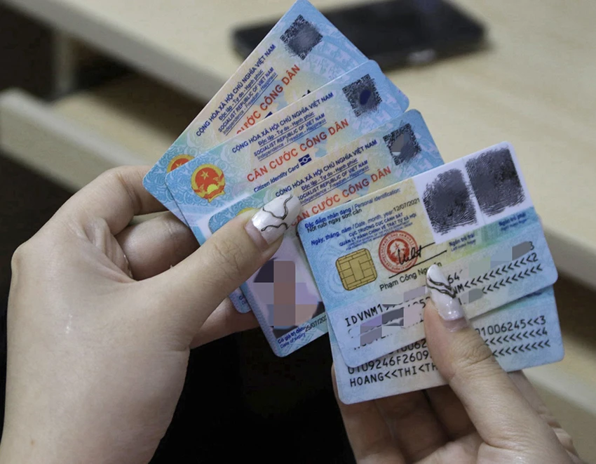 Từ nay đến 31/12: Kiểm tra thẻ Căn cước công dân để tránh phạt tiền - Ảnh 1.