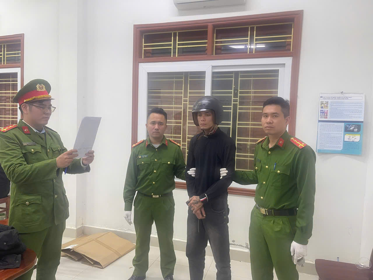 Bắt giữ đối tượng hiếp dâm bé gái 12 tuổi tại Hưng Yên - Ảnh 2. Bắt giữ đối tượng hiếp dâm bé gái 12 tuổi tại Hưng Yên - Ảnh 2.