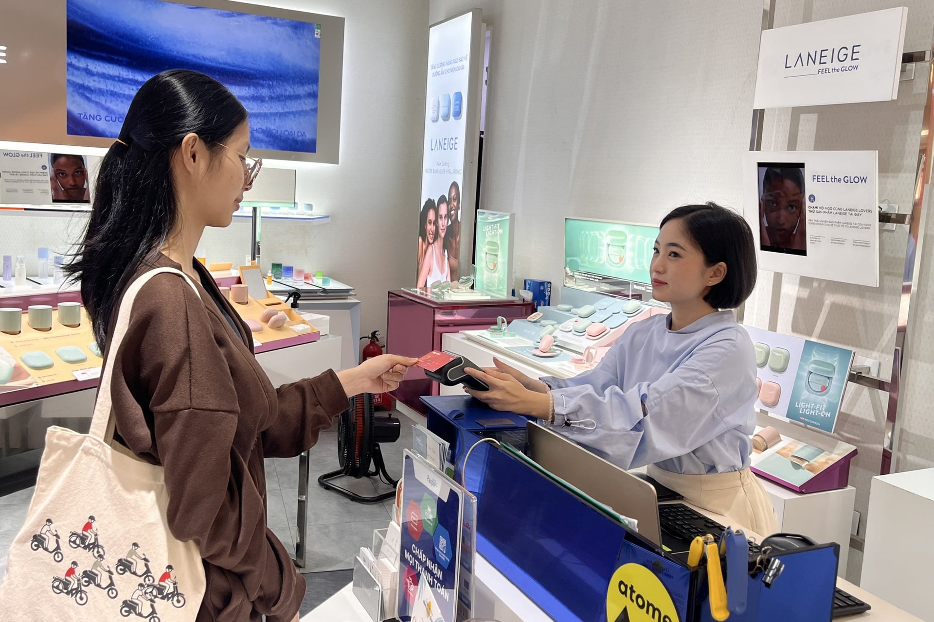 Napas, Mastercard và Payoo triển khai chương trình “Chạm liền tay - Deal mê say” đẩy mạnh thanh toán không tiếp xúc- Ảnh 2. Napas, Mastercard và Payoo triển khai chương trình “Chạm liền tay - Deal mê say” đẩy mạnh thanh toán không tiếp xúc- Ảnh 2.