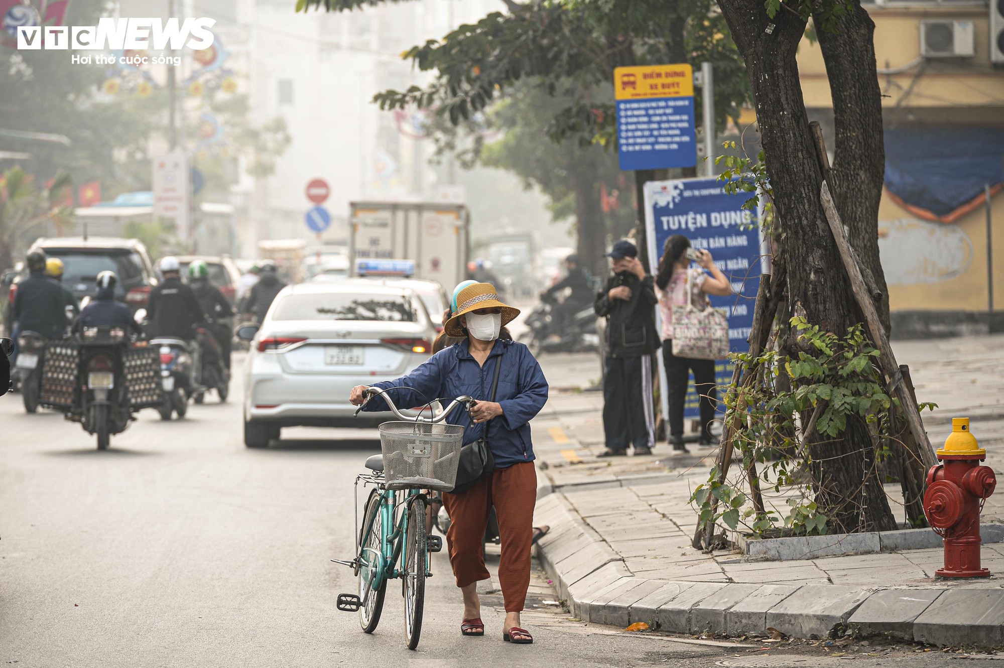 Hà Nội ô nhiễm không khí đứng thứ 5 thế giới , tình trạng khẩn cấp về sức khỏe - Ảnh 10.