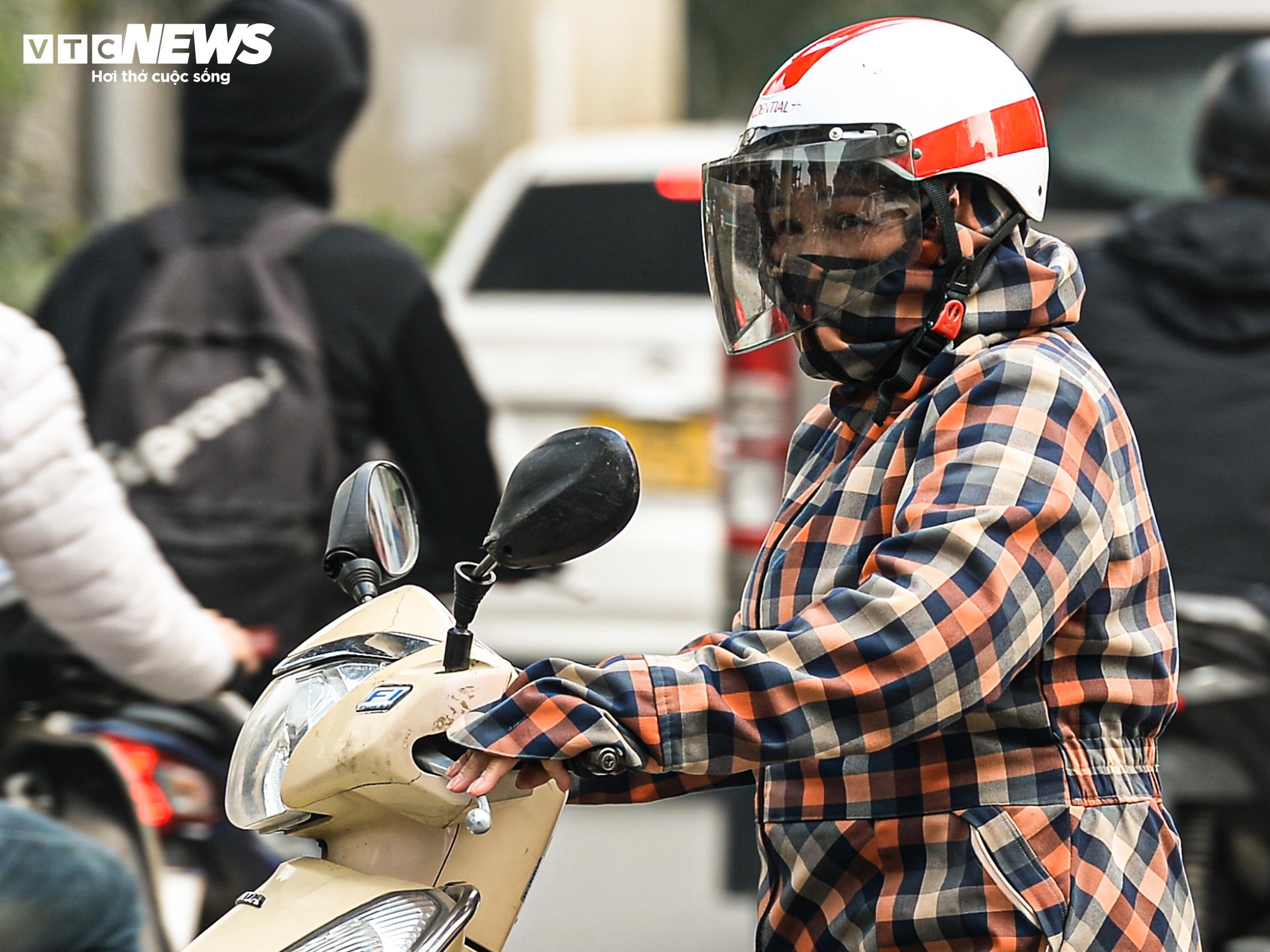 Hà Nội ô nhiễm không khí đứng thứ 5 thế giới , tình trạng khẩn cấp về sức khỏe - Ảnh 11.