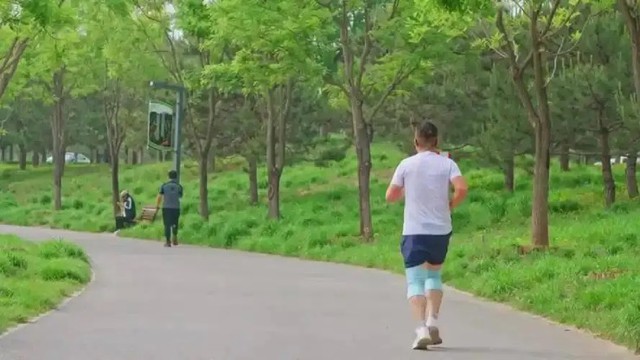 Người đàn ông 59 tuổi tử vong vì chạy bộ vào 4H sáng theo cách