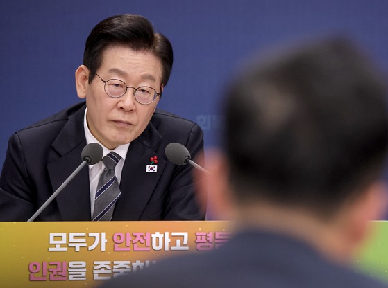 Băng vệ sinh ở H&agrave;n 