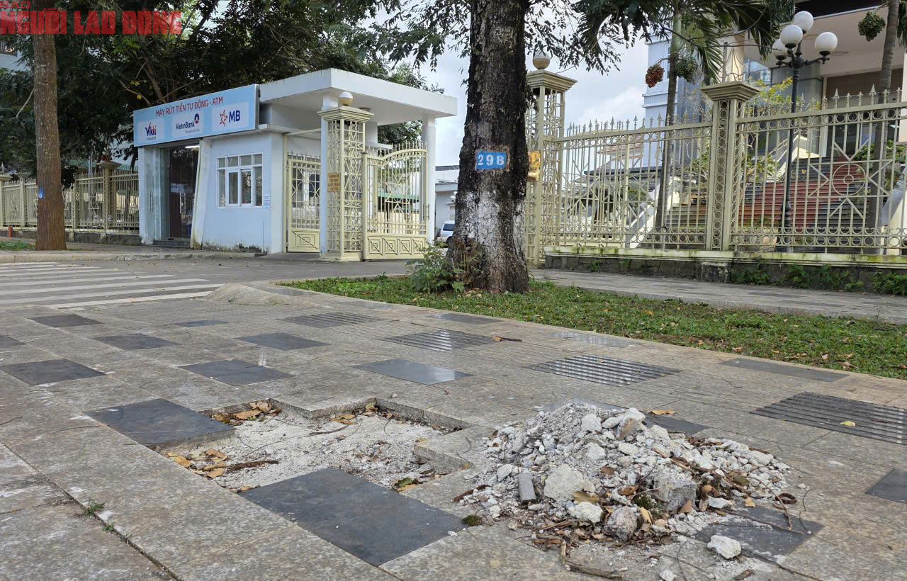 Vỉa hè Đắk Lắk vừa lát đá tự nhiên lại bị đào xới gây lãng phí - Ảnh 15. Vỉa hè Đắk Lắk vừa lát đá tự nhiên lại bị đào xới gây lãng phí - Ảnh 15.