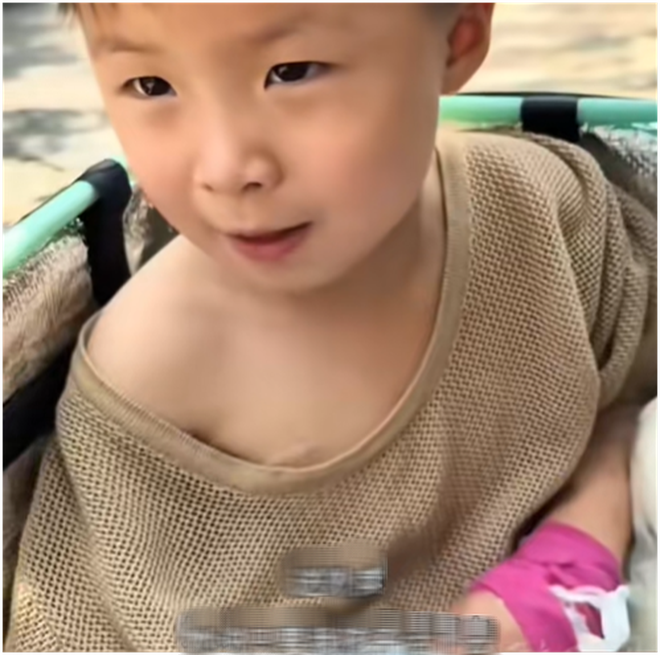 3 ca phẫu thuật, 9 đợt h&oacute;a trị, 12 lần xạ trị: Ph&iacute;a sau h&igrave;nh ảnh nữ shipper bỏ con g&aacute;i v&agrave;o th&ugrave;ng giao đồ- Ảnh 6.