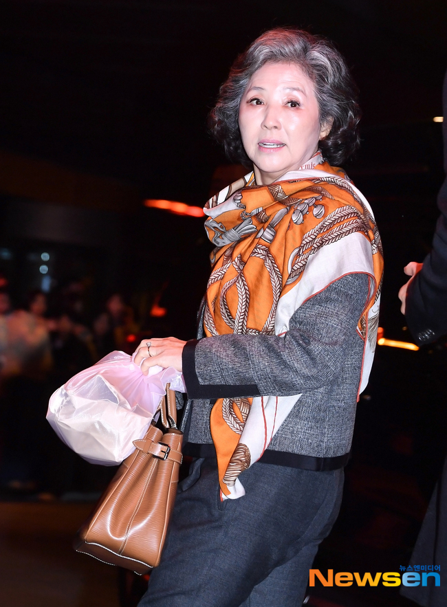 Siêu đám cưới Kim Woo Bin - Shin Min Ah: D.O. (EXO) vội vàng từ MMA chạy đến, V (BTS) - Lee Kwang Soo xuất hiện cực bảnh- Ảnh 19. Siêu đám cưới Kim Woo Bin - Shin Min Ah: D.O. (EXO) vội vàng từ MMA chạy đến, V (BTS) - Lee Kwang Soo xuất hiện cực bảnh- Ảnh 19.