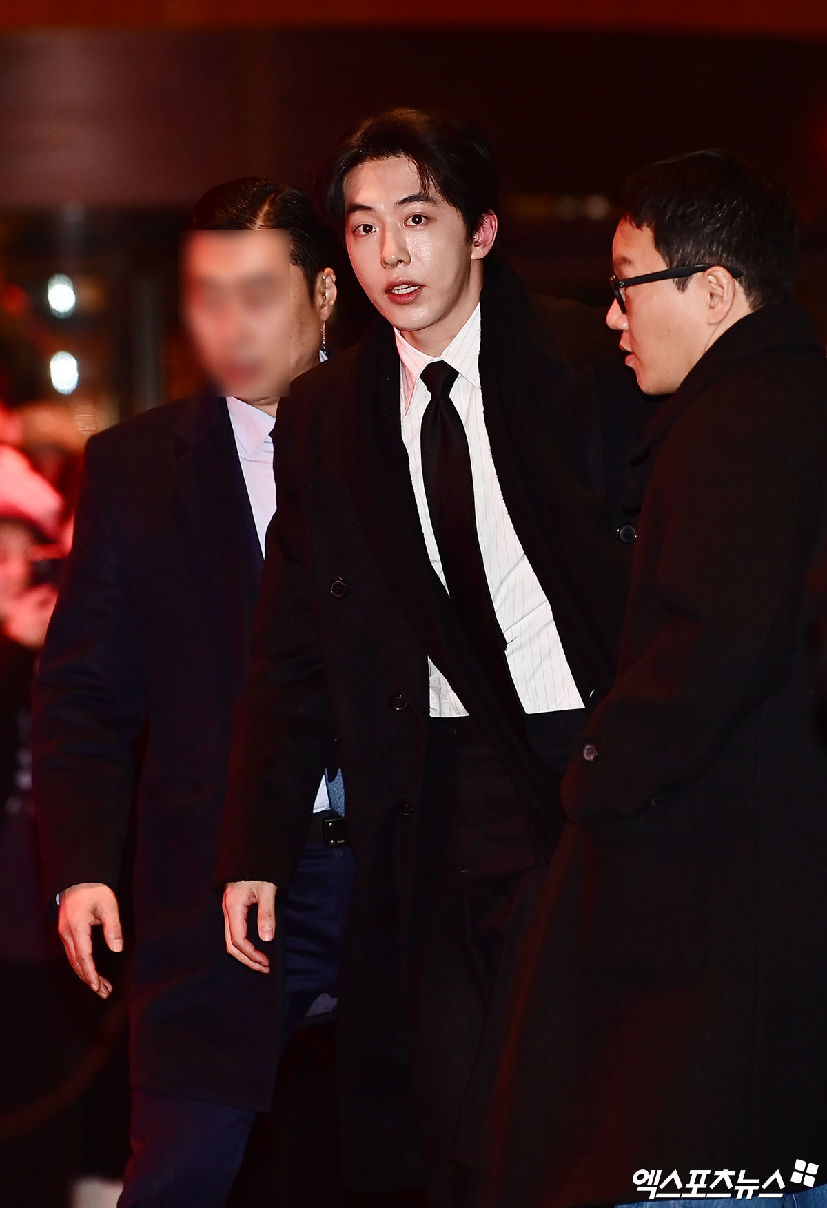 Siêu đám cưới Kim Woo Bin - Shin Min Ah: D.O. (EXO) vội vàng từ MMA chạy đến, V (BTS) - Lee Kwang Soo xuất hiện cực bảnh- Ảnh 6. Siêu đám cưới Kim Woo Bin - Shin Min Ah: D.O. (EXO) vội vàng từ MMA chạy đến, V (BTS) - Lee Kwang Soo xuất hiện cực bảnh- Ảnh 6.