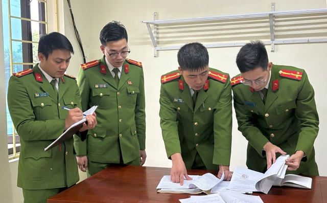 Kh&aacute;m x&eacute;t nơi ở mẹ con Nguyễn Thị Thu trong vụ giả chết chấn động tại Thanh H&oacute;a - Ảnh 1.