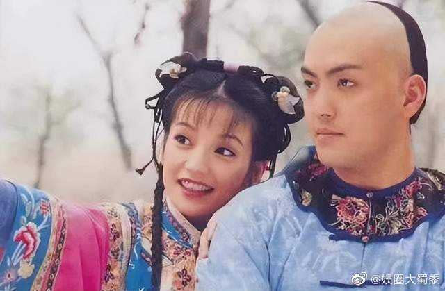 Nhan sắc xuống cấp của Chu Ho&agrave;nh Gia v&agrave; nỗi o&aacute;n tr&aacute;ch suốt 20 năm với Triệu Vy - Ảnh 2.