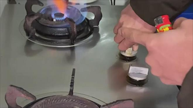 Kh&ocirc;ng phải m&ecirc; t&iacute;n, 3 thứ n&agrave;y tuyệt đối ĐỪNG đặt l&ecirc;n bếp nấu, nguy hiểm nhất l&agrave; c&aacute;i số 1- Ảnh 1.