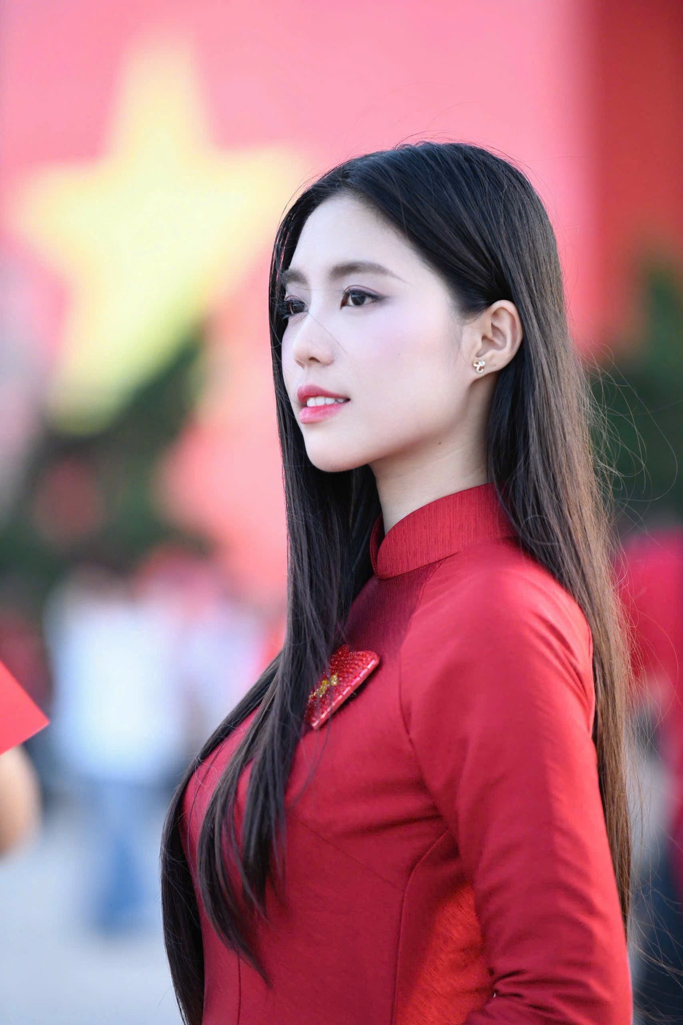 &Aacute; hậu Trần Ngọc Ch&acirc;u Anh xuất hiện tr&ecirc;n trang Th&ocirc;ng tin Ch&iacute;nh phủ kỷ niệm 81 năm Qu&acirc;n đội Nh&acirc;n d&acirc;n - Ảnh 7.