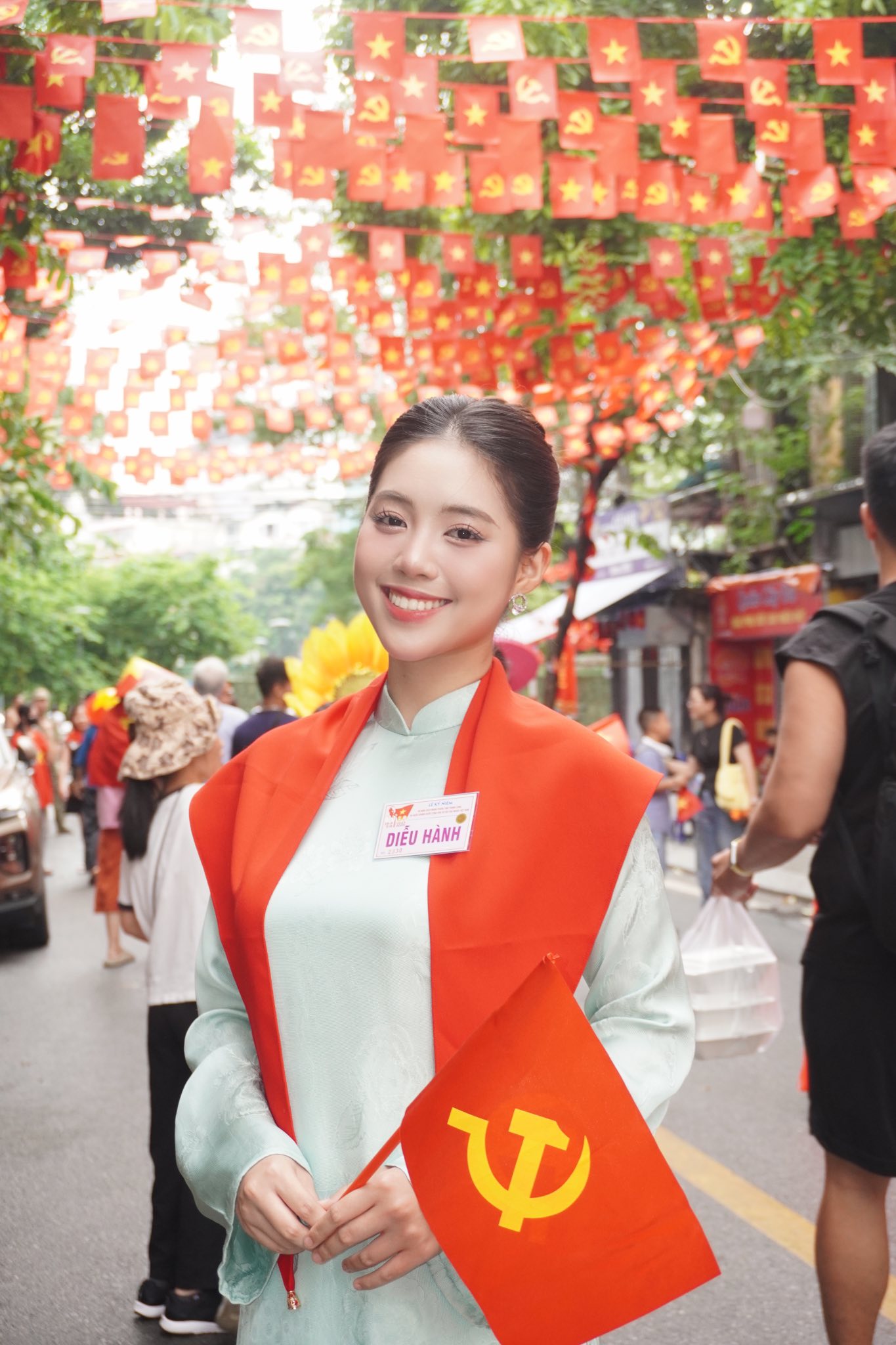 &Aacute; hậu Trần Ngọc Ch&acirc;u Anh xuất hiện tr&ecirc;n trang Th&ocirc;ng tin Ch&iacute;nh phủ kỷ niệm 81 năm Qu&acirc;n đội Nh&acirc;n d&acirc;n - Ảnh 3.