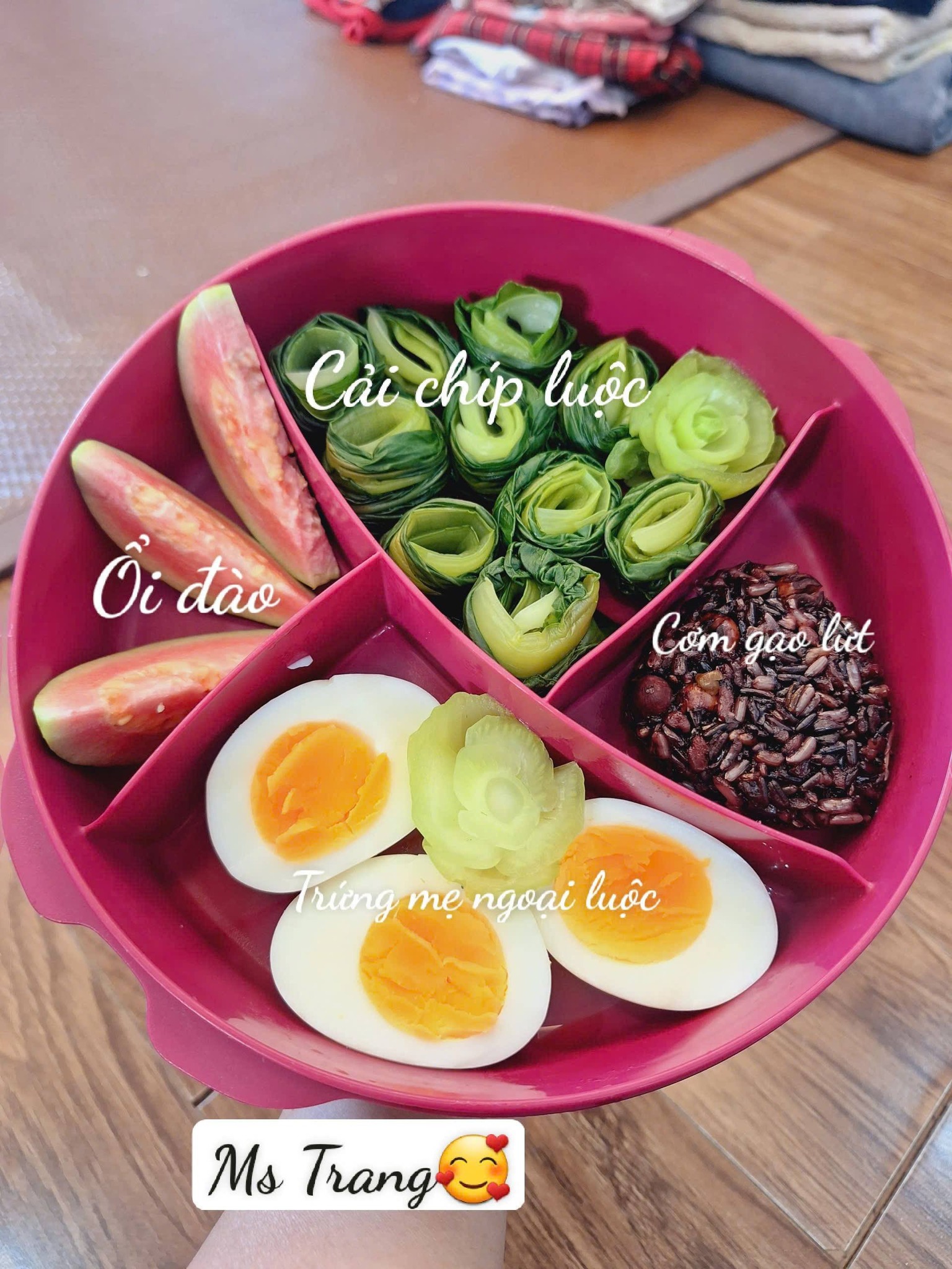 9 th&aacute;ng mang hộp cơm kiểu n&agrave;y đi l&agrave;m, mẹ 2 con giảm 15kg trong sự ngỡ ng&agrave;ng - Ảnh 4.