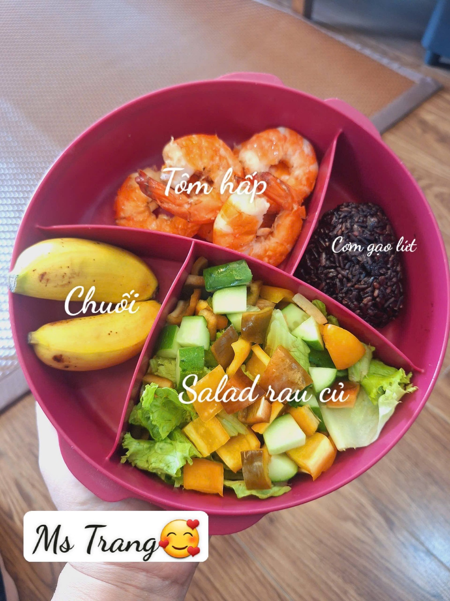 9 th&aacute;ng mang hộp cơm kiểu n&agrave;y đi l&agrave;m, mẹ 2 con giảm 15kg trong sự ngỡ ng&agrave;ng - Ảnh 3.