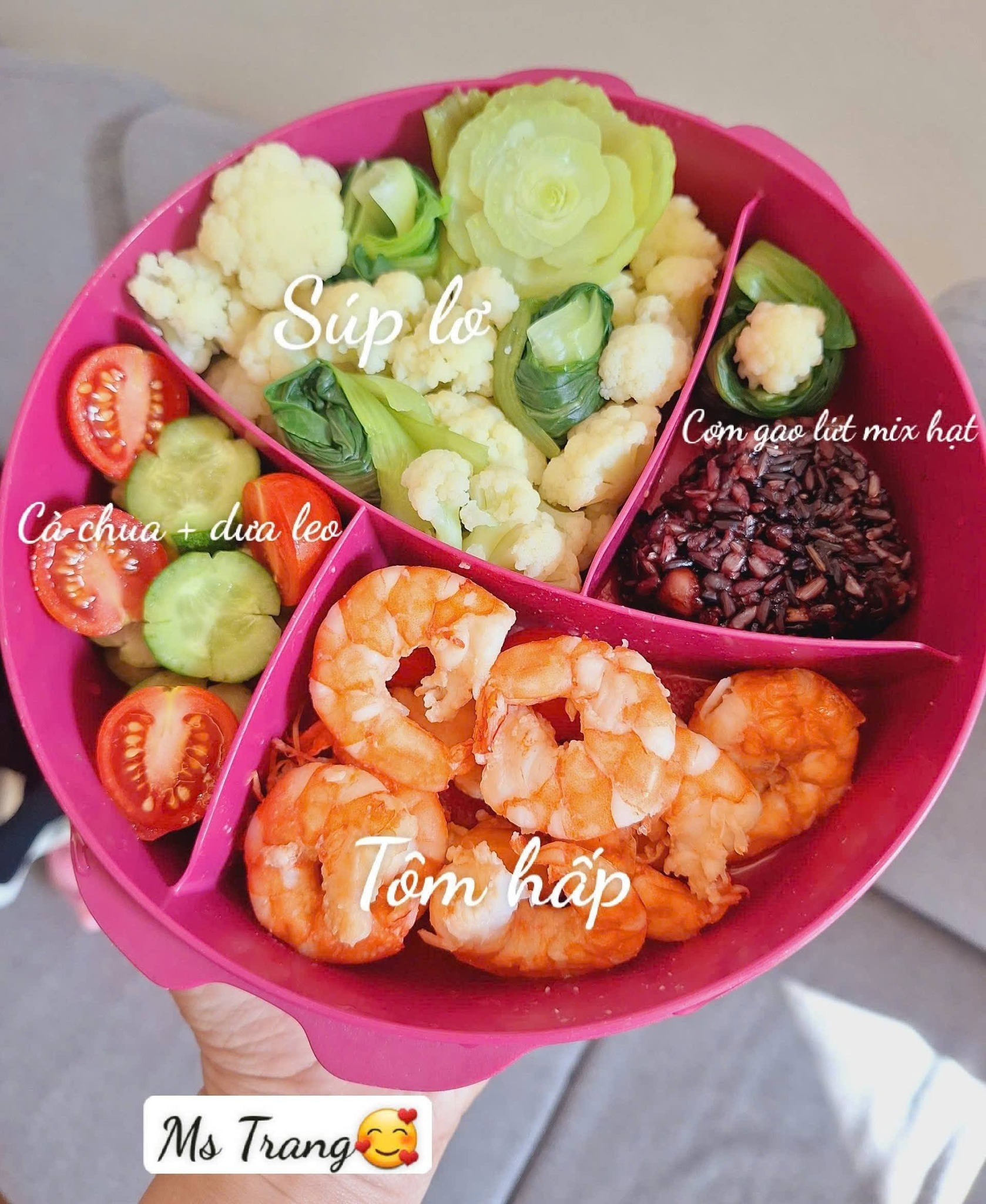 9 th&aacute;ng mang hộp cơm kiểu n&agrave;y đi l&agrave;m, mẹ 2 con giảm 15kg trong sự ngỡ ng&agrave;ng - Ảnh 5.