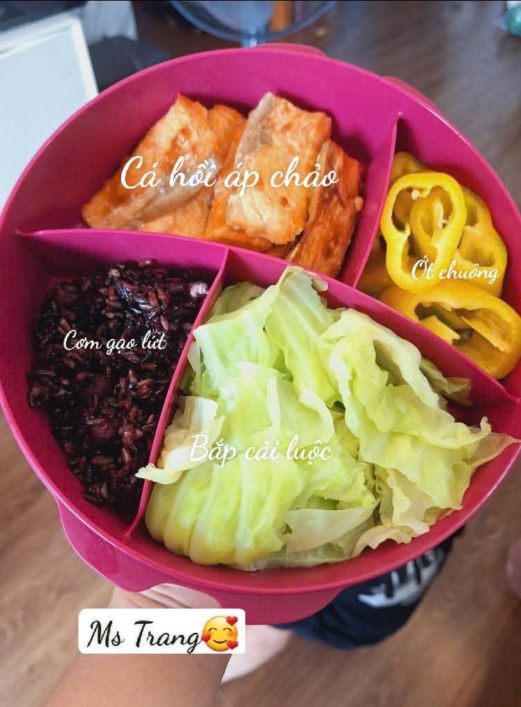 9 th&aacute;ng mang hộp cơm kiểu n&agrave;y đi l&agrave;m, mẹ 2 con giảm 15kg trong sự ngỡ ng&agrave;ng - Ảnh 15.