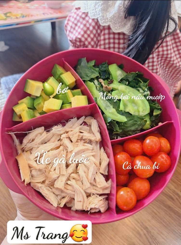 9 th&aacute;ng mang hộp cơm kiểu n&agrave;y đi l&agrave;m, mẹ 2 con giảm 15kg trong sự ngỡ ng&agrave;ng - Ảnh 8.