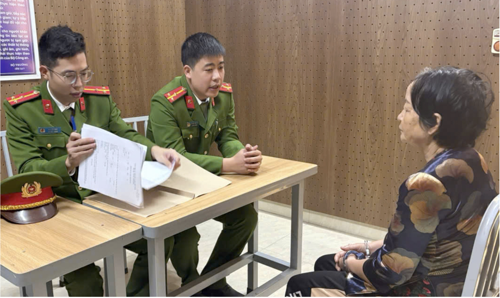 Nụ cười kh&oacute; hiểu của người phụ nữ giả chết trục lợi bảo hiểm 1,2 tỷ đồng - Ảnh 4.