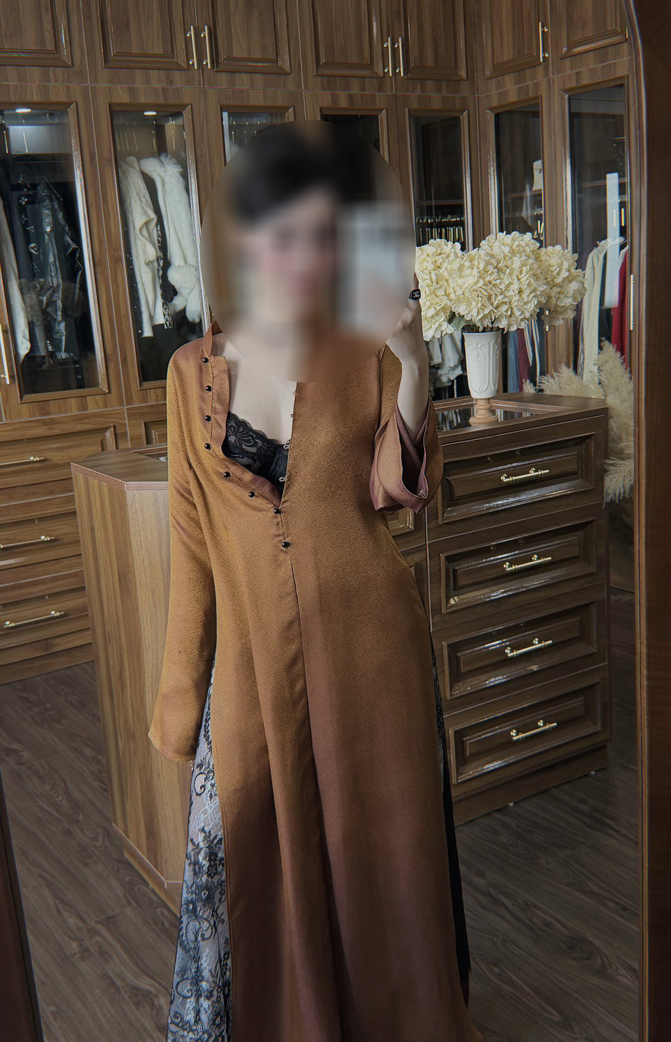 Lại th&ecirc;m một mẫu &aacute;o d&agrave;i Tết dấy l&ecirc;n 