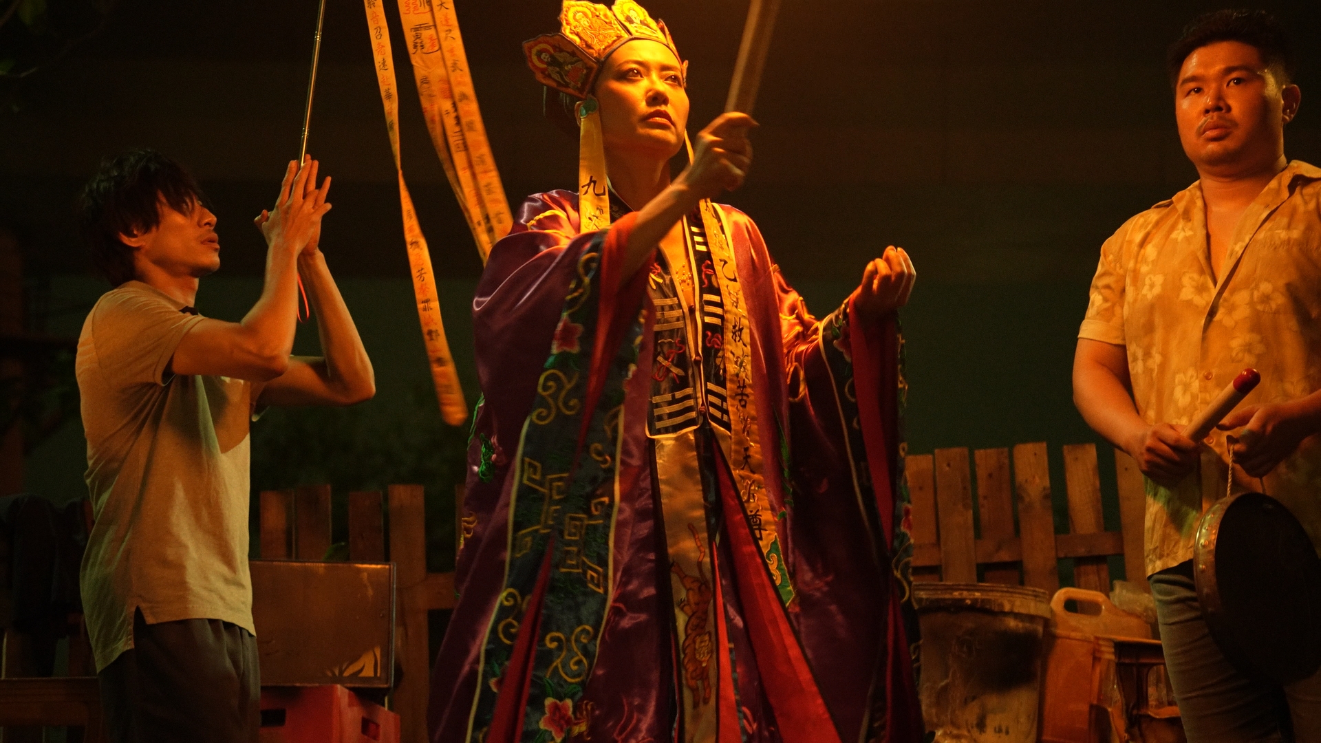 Hậu trường phim Con Kể Ba Nghe: Kiều Minh Tuấn v&agrave; những b&iacute; mật chưa Kể - Ảnh 6.